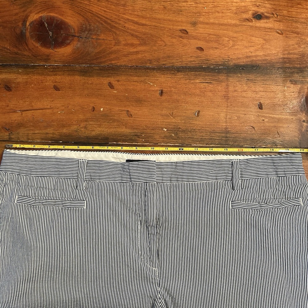 Lands End Shorts Long Bermuda Stripe Blue White Light Seersucker Sz 18 - Picture 5 of 11